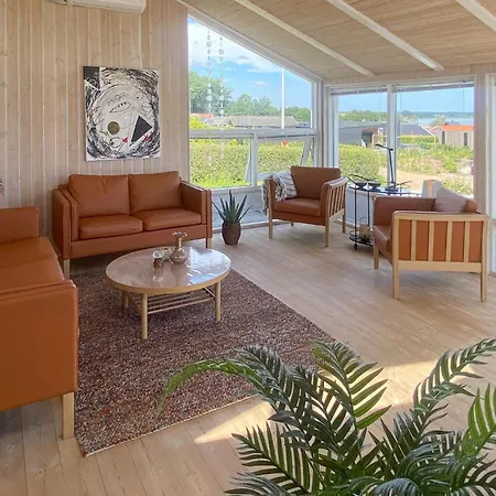 Amazing In With Kitchen Holiday home *