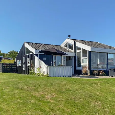 Amazing In With Kitchen Holiday home *