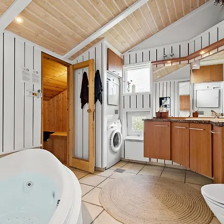 Amazing In With Kitchen *