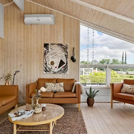 Amazing In With Kitchen בית נופש Sjolund