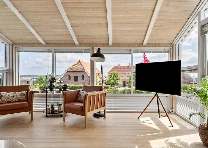 Amazing In With Kitchen