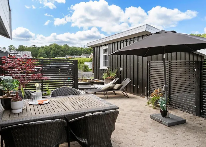 Amazing In With Kitchen *